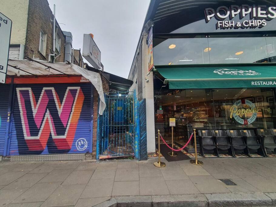 Cyber-Art Studio In Camden Лондон Экстерьер фото