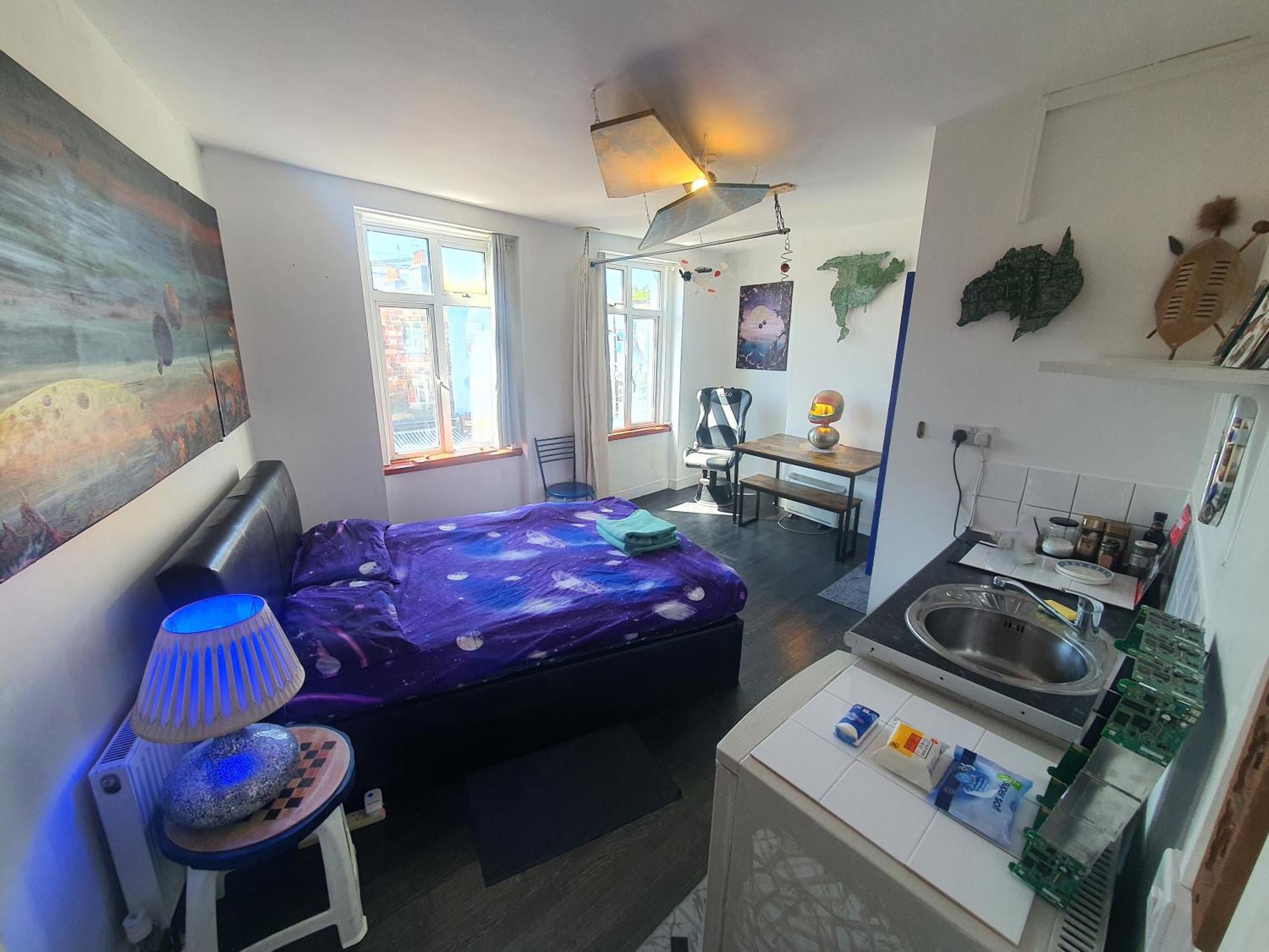 Cyber-Art Studio In Camden Лондон Экстерьер фото